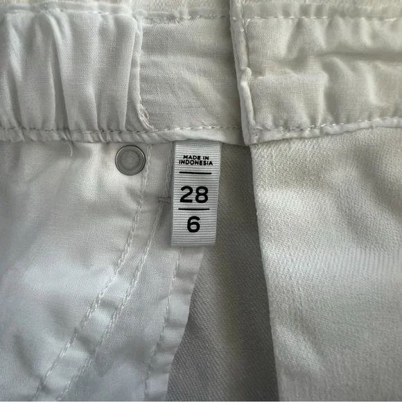 LOFT White Denim Paperbag Waist Shorts High Rise Button Fly Size 6 - Picture 4 of 5